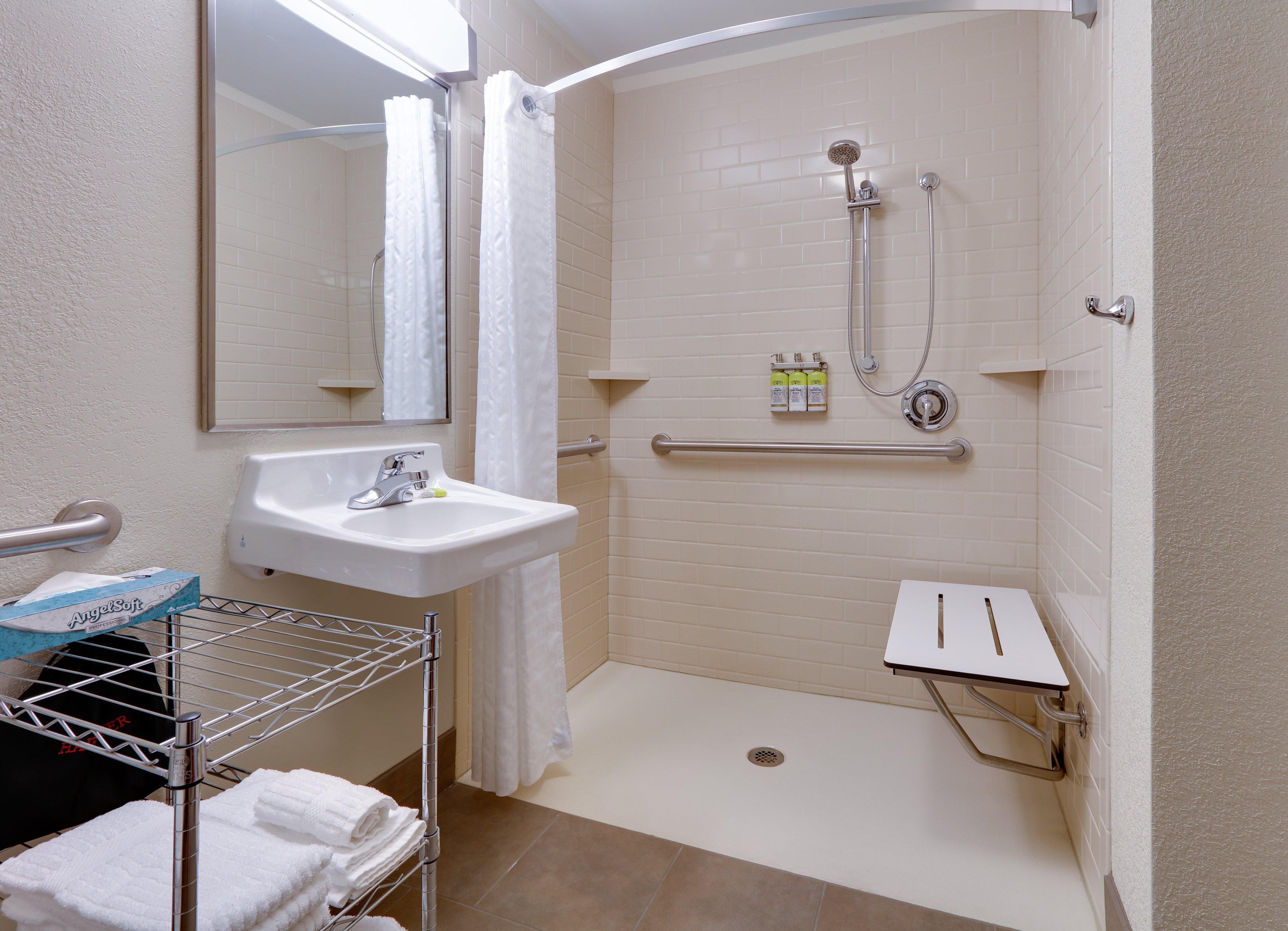 Candlewood Suites Salina By Ihg Eksteriør billede
