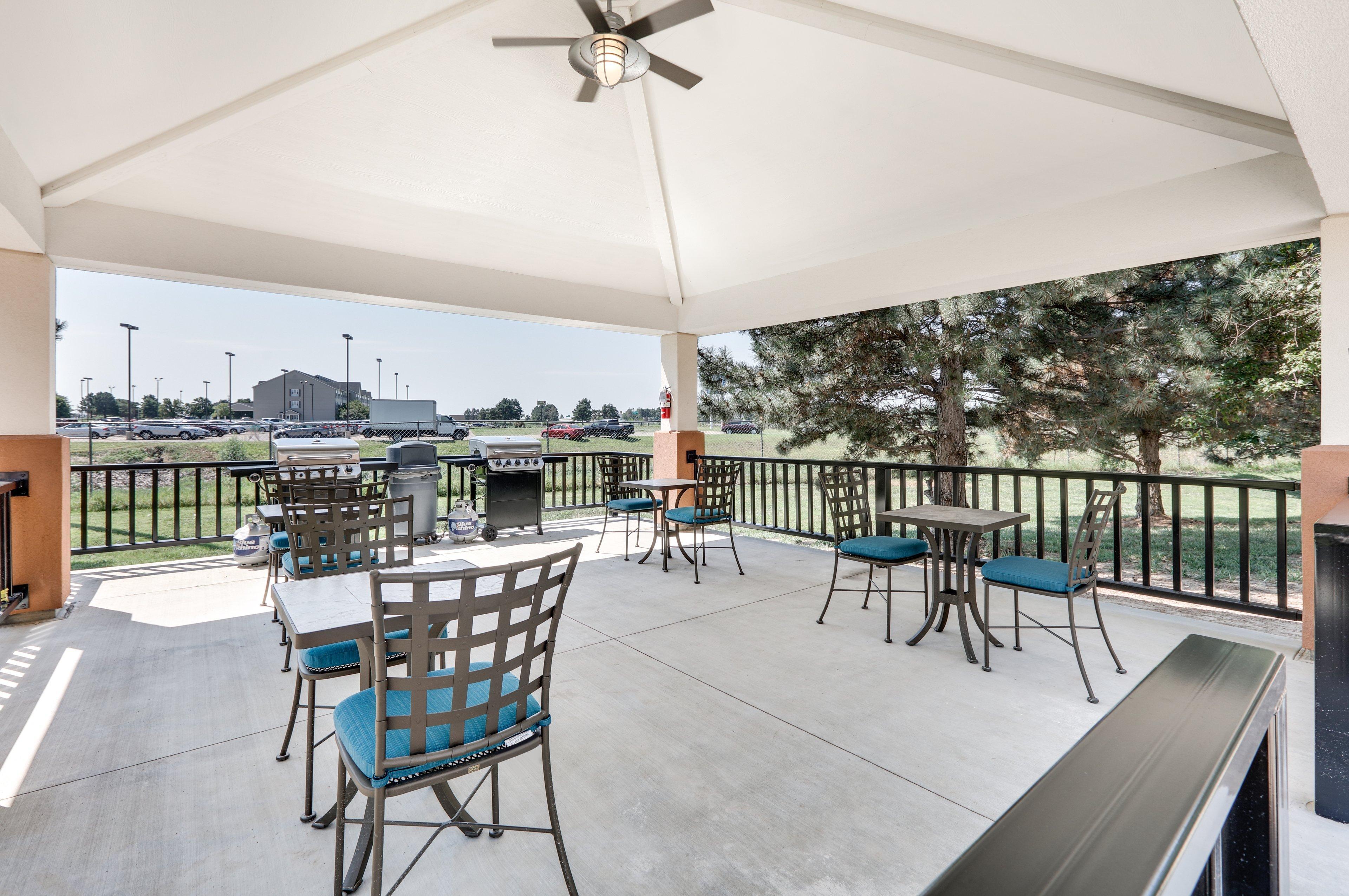 Candlewood Suites Salina By Ihg Eksteriør billede