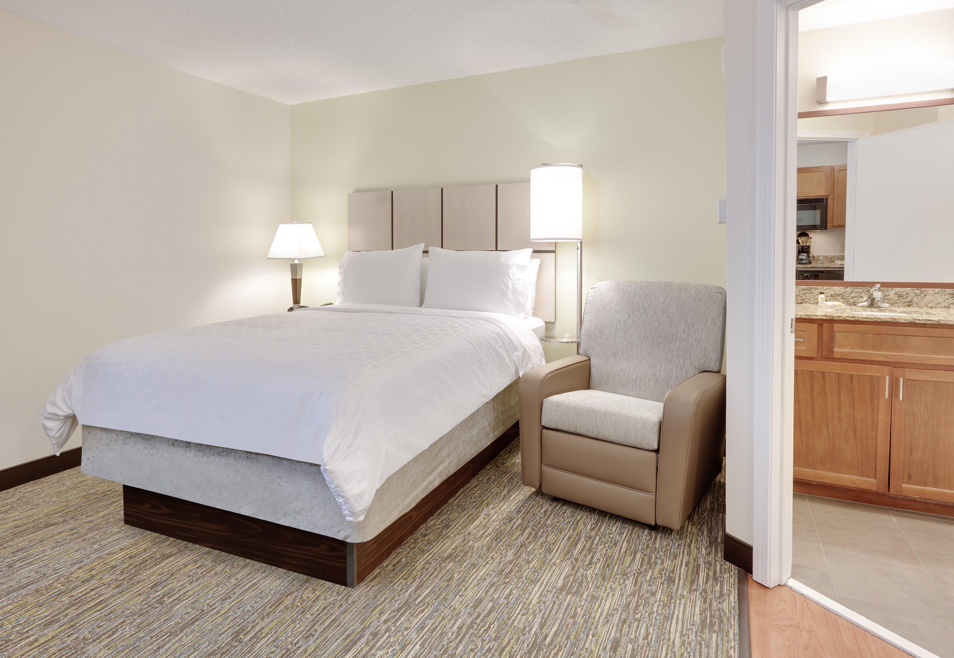 Candlewood Suites Salina By Ihg Eksteriør billede
