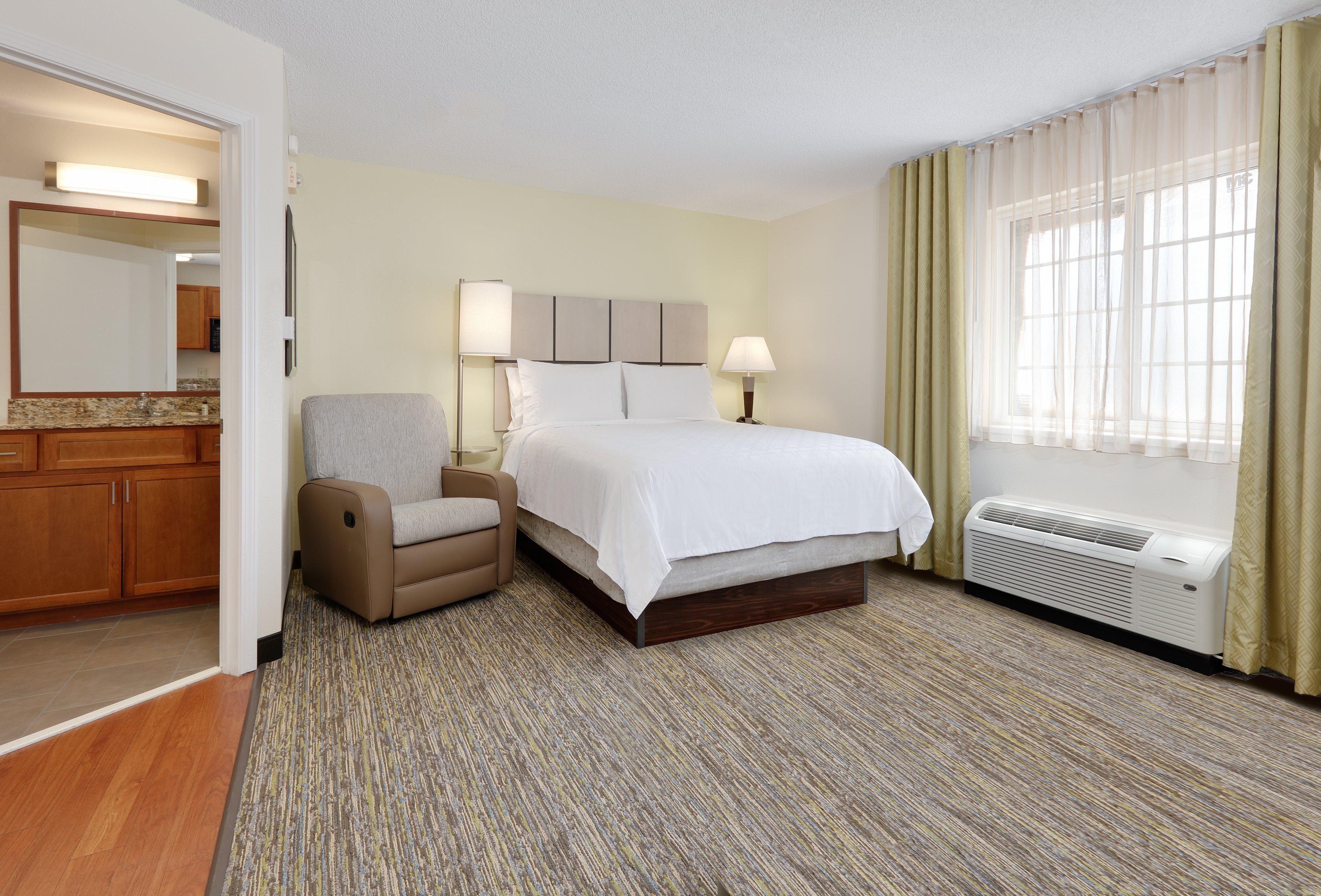 Candlewood Suites Salina By Ihg Eksteriør billede