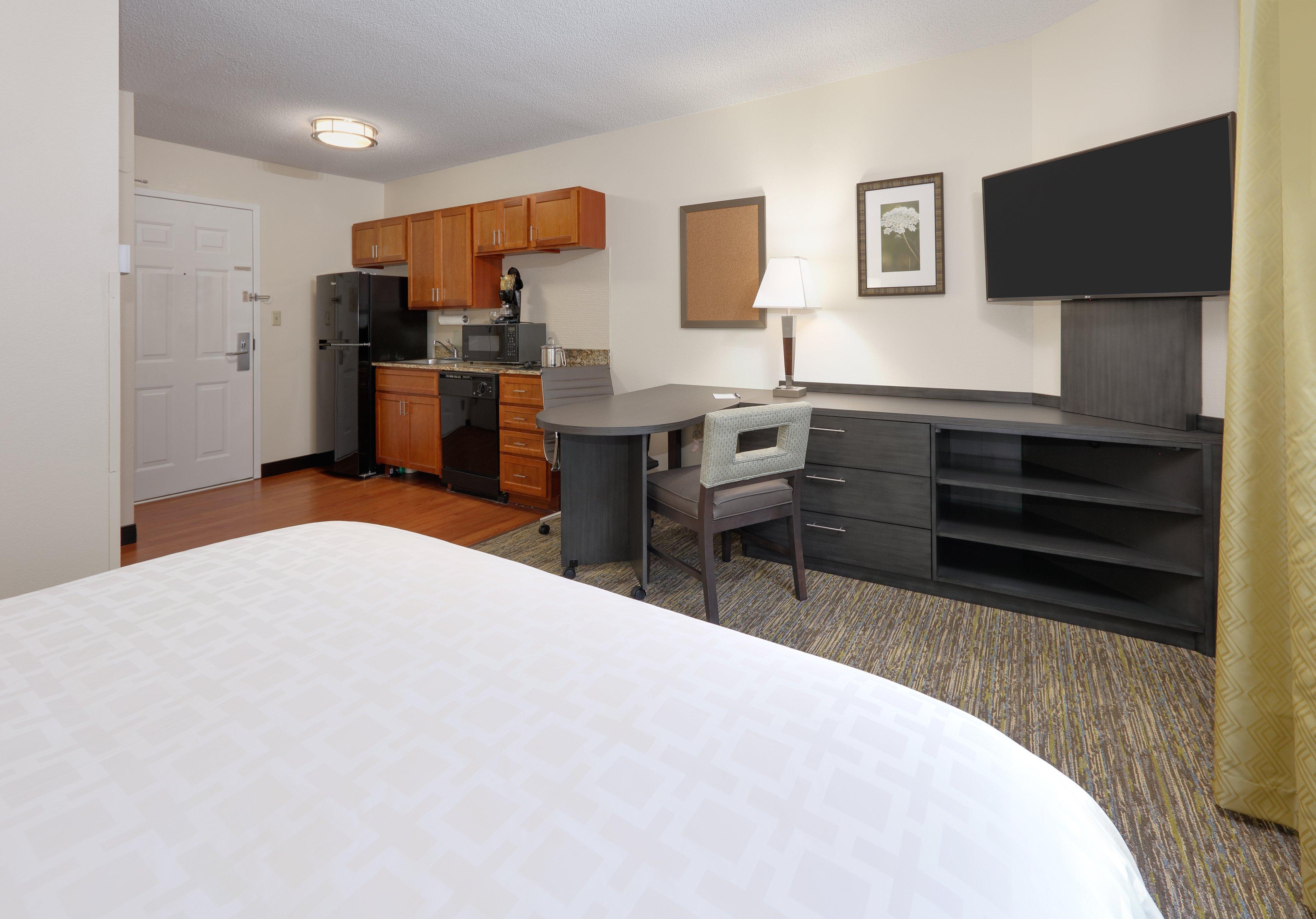 Candlewood Suites Salina By Ihg Eksteriør billede