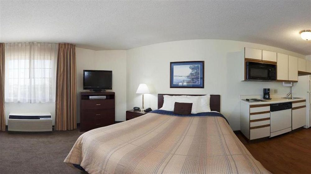 Candlewood Suites Salina By Ihg Eksteriør billede